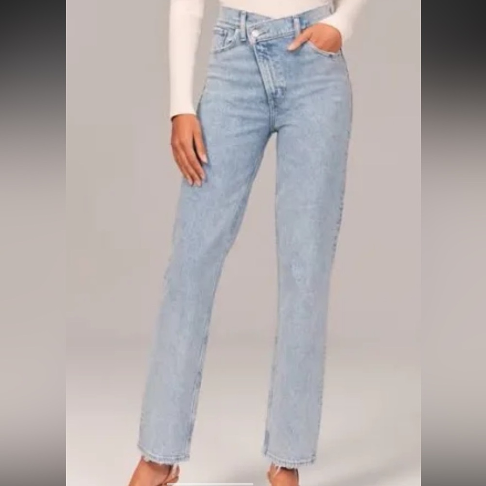 Abercrombie & Fitch Women's The Dad High Rise Jeans